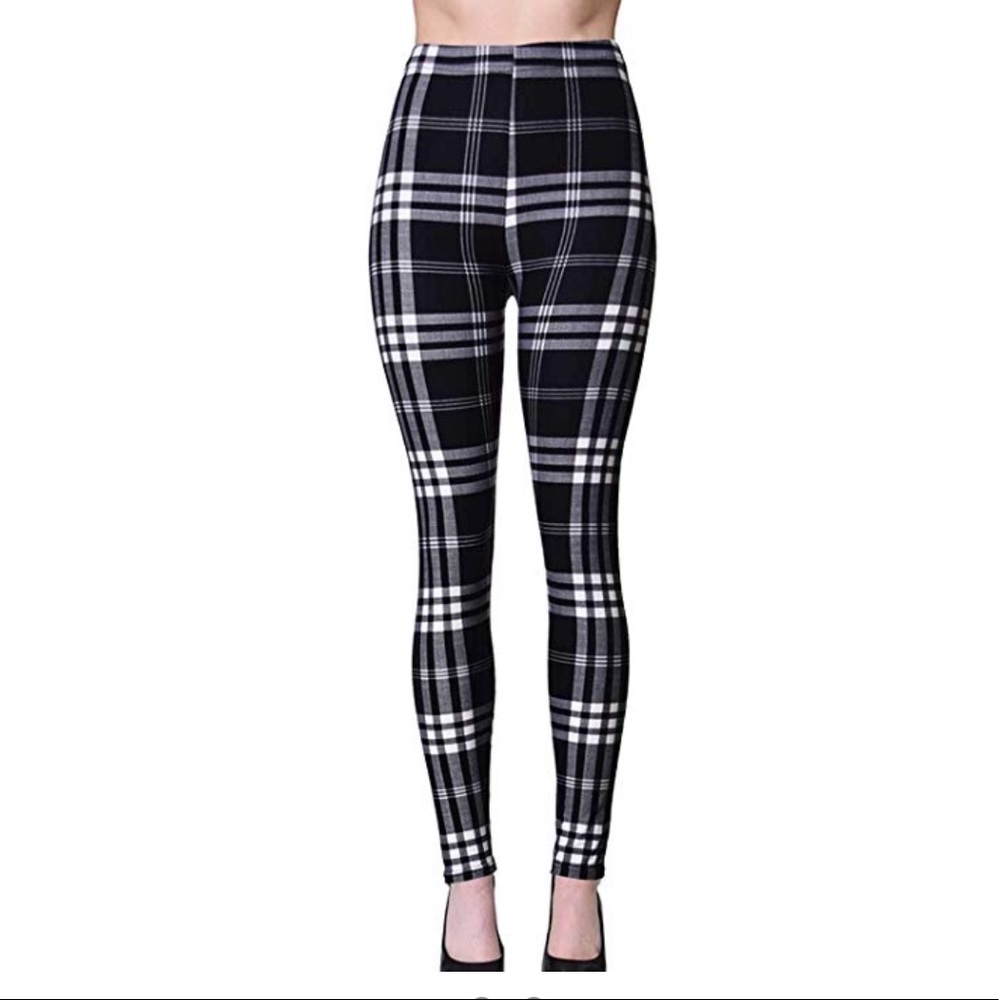 🚫SOLD🚫 Du North Curvy Black White Plaid Leggings - Picture 1 of 5